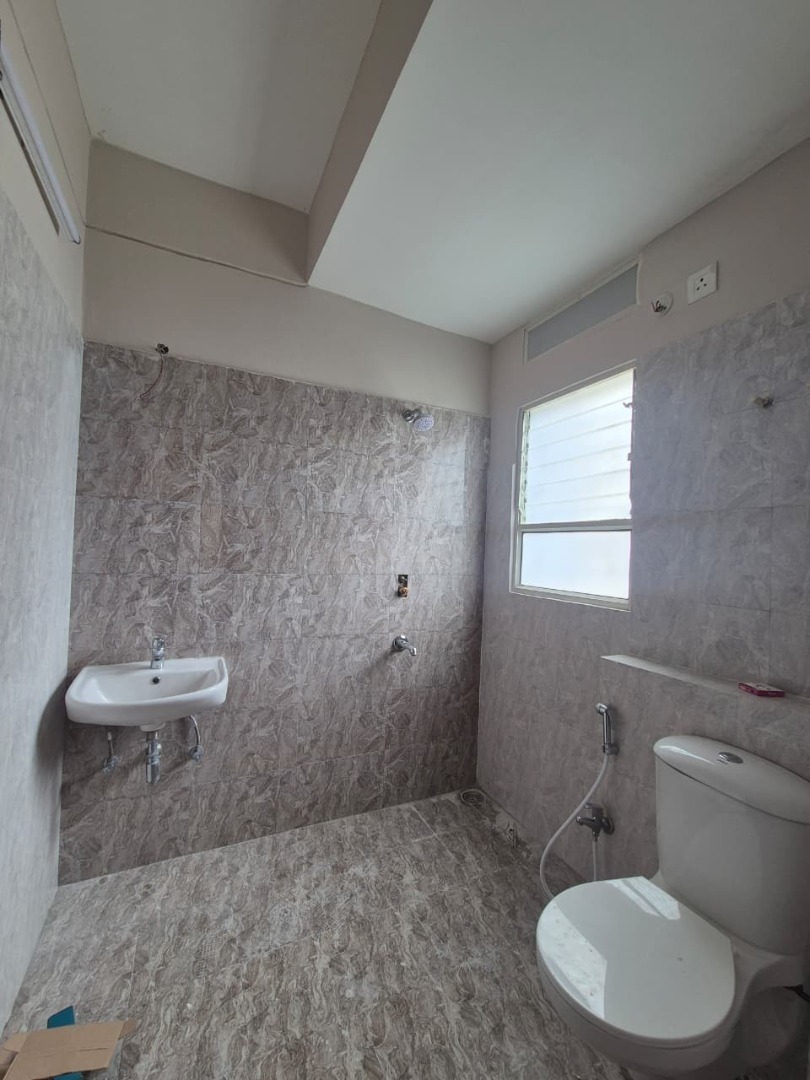 Unfurnished 4bhk in Chandmari, Guwahati, Assam, India for Rent